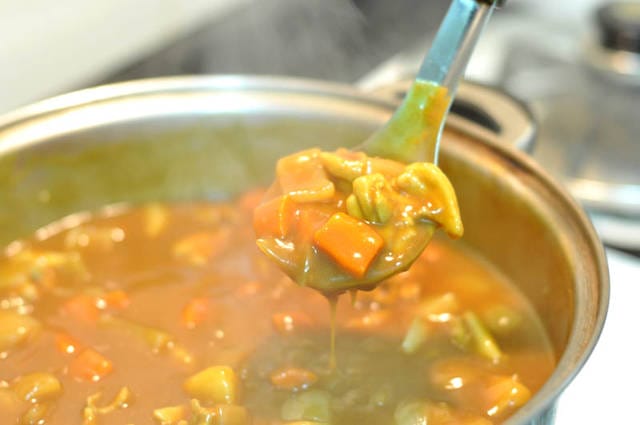 【Cook】甜美小廚娘食譜——讓人停不下口的雞肉咖哩飯