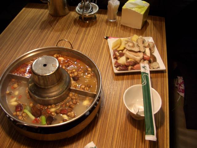台北美食 東區-單點式的“老四川” 以及 吃到飽的“鍋大爺”