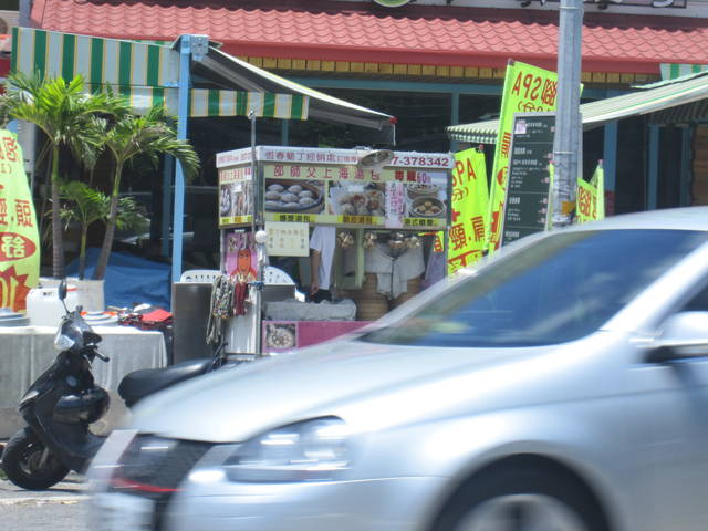 墾丁好吃在墾丁——小牛村牛肉麵 & 墾丁大街美食 & 小杜包子