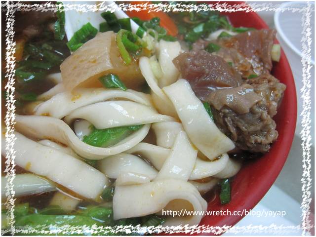 台北美食 內湖 我心中第一名的超好吃牛肉麵「通化老師傅牛雜湯」