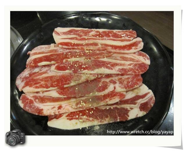 【美食】高雄偶然的大餐小約會!夢時代凱蒂諾味燒肉鍋物。