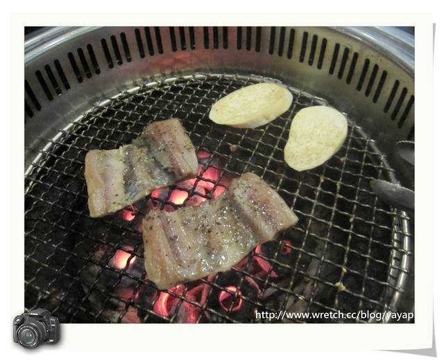 【美食】高雄偶然的大餐小約會!夢時代凱蒂諾味燒肉鍋物。