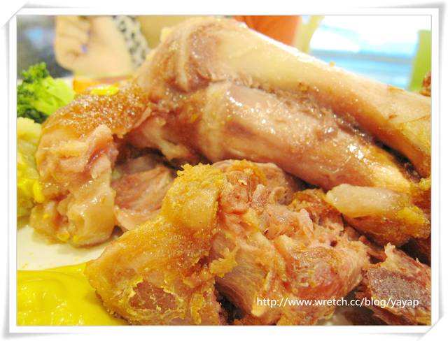 【美食】豬腳怎麼會那麼好吃!高雄夢時代高雄空廚。