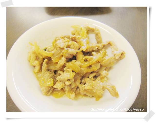 【美食】台南小吃怎麼會那麼美味?人客好多的矮仔成蝦仁飯。
