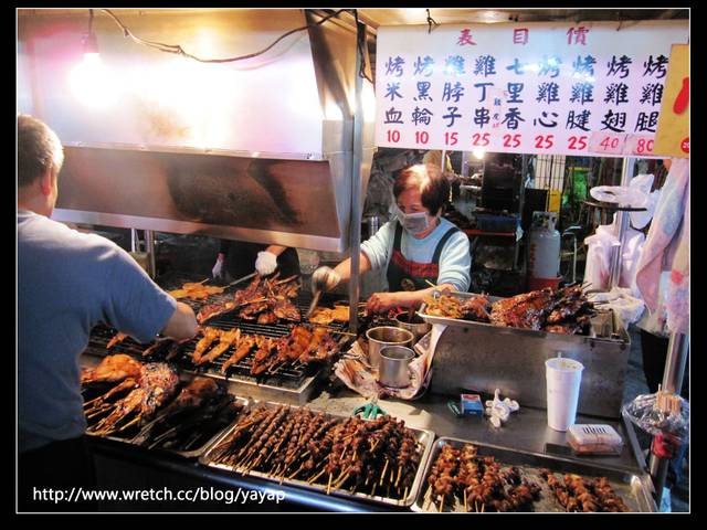 【美食】每天都熱鬧十足的高雄六合夜市!