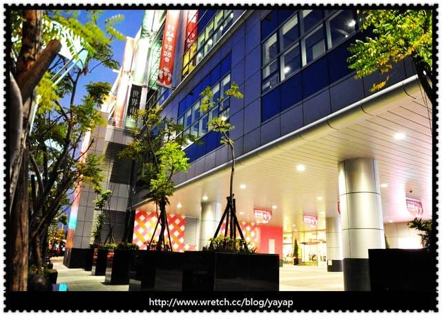 【高雄】逛逛買買看這裡-後驛成衣商圈.新崛江.三多商圈.彩虹市集。