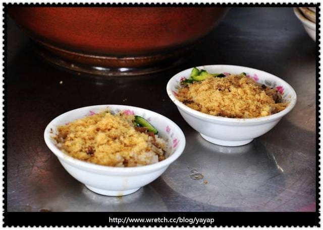 【美食】人氣夯夯夯的排隊美食-高雄米糕城&金城鴨肉麵。