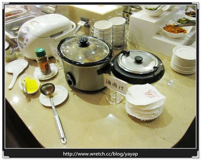 【台北】地點好、房間舒服、早餐又豐盛,柔美商務飯店。