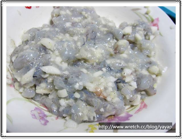 【Cook】簡單好吃的電鍋料理,香菇燒賣&鳳凰鮮蝦捲。 - 第4張圖 【Cook】簡單好吃的電鍋料理,香菇燒賣&鳳凰鮮蝦捲。