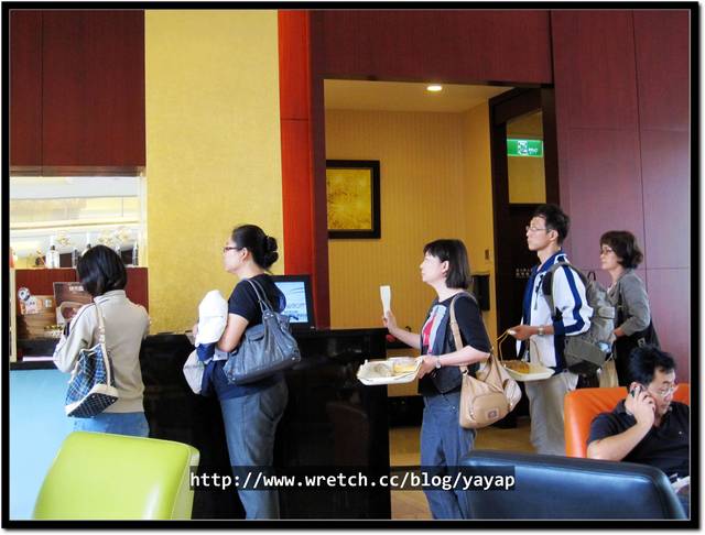 【美食】高雄左營蓮潭國際會館,Lobby Bar美食及人氣排隊麵包!