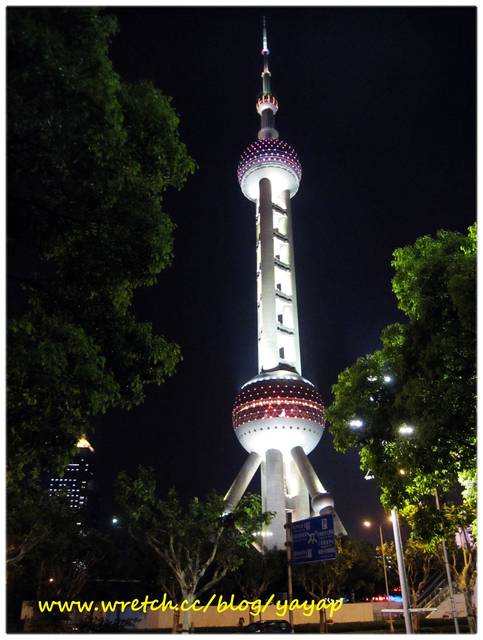 【上海】人潮洶湧的陸家嘴,來逛逛正大廣場&南濱江好美的夜景