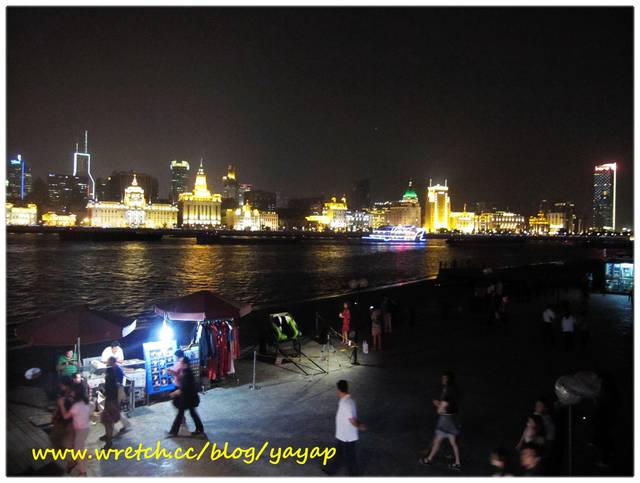 【上海】人潮洶湧的陸家嘴,來逛逛正大廣場&南濱江好美的夜景