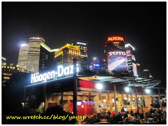 【上海】人潮洶湧的陸家嘴,來逛逛正大廣場&南濱江好美的夜景