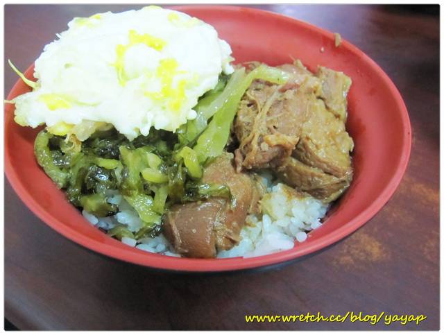 【美食】高雄美味的40年老店,華喜爌肉飯