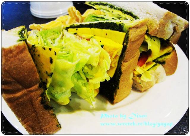 【美食】台北大直實踐旁,好滿足之推推鯊魚咬土司