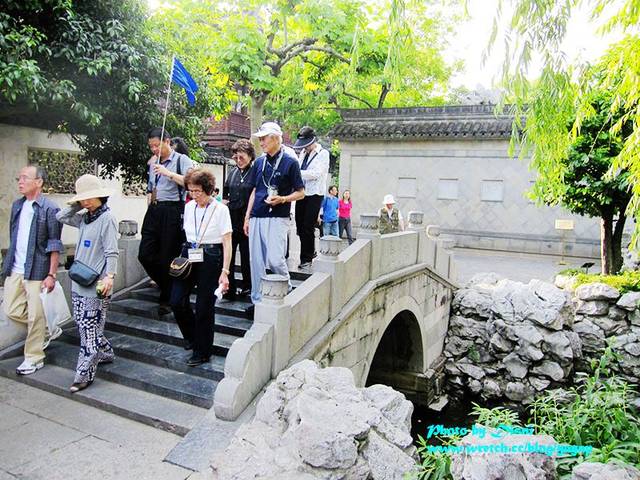 【上海】有吃有逛好美膩,江南古典園林風格之豫園商城 - 第48張圖 【上海】有吃有逛好美膩,江南古典園林風格之豫園商城