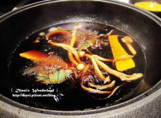 【美食】台北大直美麗華。三燔MIHAN壽喜燒吃到飽