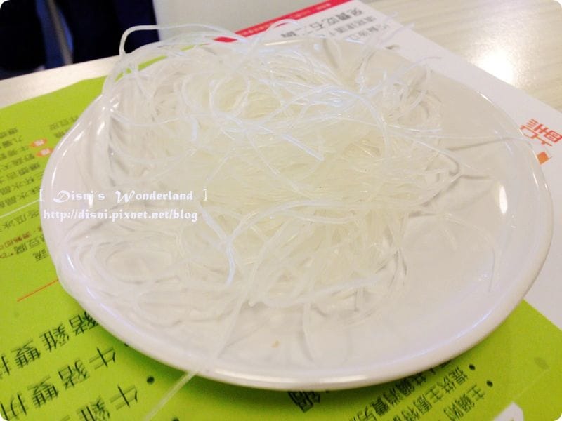 【美食】好平價熱門排隊火鍋店,石頭鍋涮涮鍋任選之石二鍋 - 第11張圖 【美食】好平價熱門排隊火鍋店,石頭鍋涮涮鍋任選之石二鍋