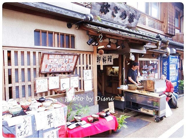 【日本關西】Day4京都奈良前往伏見稻荷、周邊地圖資訊&參道商店街、祢ざめ家(現烤美味鰻魚飯)、伏見稻荷大社&狐狸神&千本鳥居(藝妓回憶錄場景) - 第7張圖 伏見午餐 (1)