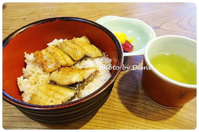 【日本關西】Day4京都奈良前往伏見稻荷、周邊地圖資訊&參道商店街、祢ざめ家(現烤美味鰻魚飯)、伏見稻荷大社&狐狸神&千本鳥居(藝妓回憶錄場景) - 第13張圖 伏見午餐 (7)