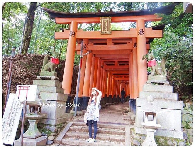 【日本關西】Day4京都奈良前往伏見稻荷、周邊地圖資訊&參道商店街、祢ざめ家(現烤美味鰻魚飯)、伏見稻荷大社&狐狸神&千本鳥居(藝妓回憶錄場景) - 第30張圖 伏見稻荷 (16)