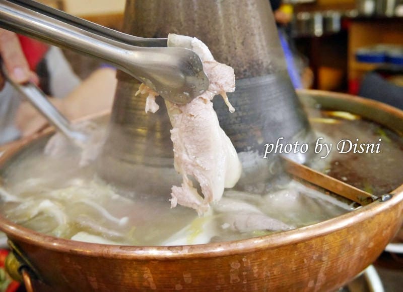 【台中北屯火鍋】小瀋陽酸菜白肉鍋 東北道地人來台開店美食,美味豐盛口味 食尚玩家推薦 - 第18張圖 2-6