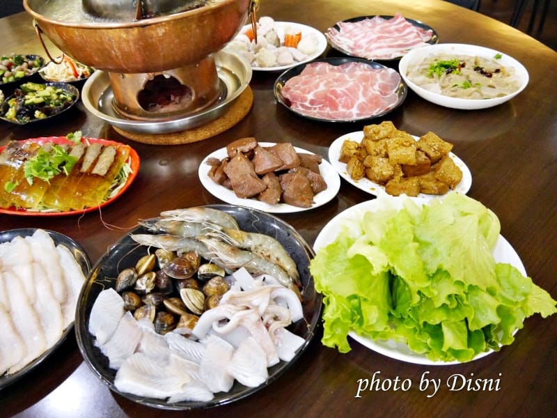 【台中北屯火鍋】小瀋陽酸菜白肉鍋 東北道地人來台開店美食,美味豐盛口味 食尚玩家推薦 - 第17張圖 2-5