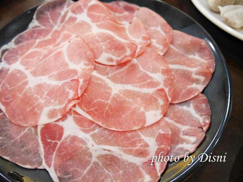【台中北屯火鍋】小瀋陽酸菜白肉鍋 東北道地人來台開店美食,美味豐盛口味 食尚玩家推薦 - 第16張圖 2-4
