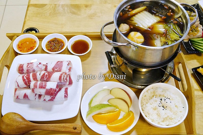 【台中中區美食】大廚小用HumbleChef 物超所值複合式餐飲推薦,簡餐x火鍋x義大利麵x便當近一廣、柳川、第二市場 - 第12張圖 2-3