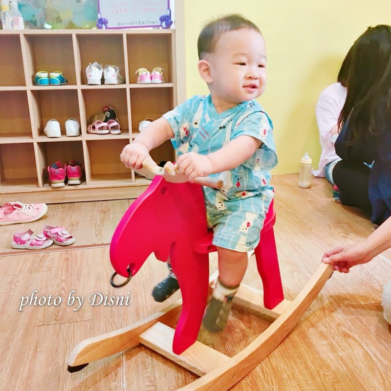 【台中親子餐廳】稞枓咖啡廚房熱門親子餐廳推薦,溜滑梯、沙坑、戶外遊戲區、室內遊戲區 - 第31張圖 3-6 稞枓放電日_180627_0044