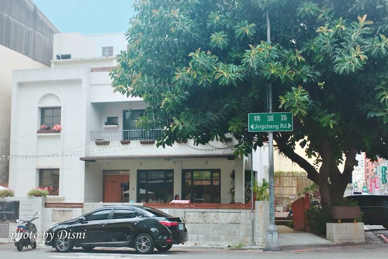 【台中親子餐廳】稞枓咖啡廚房熱門親子餐廳推薦,溜滑梯、沙坑、戶外遊戲區、室內遊戲區 - 第2張圖 1-1