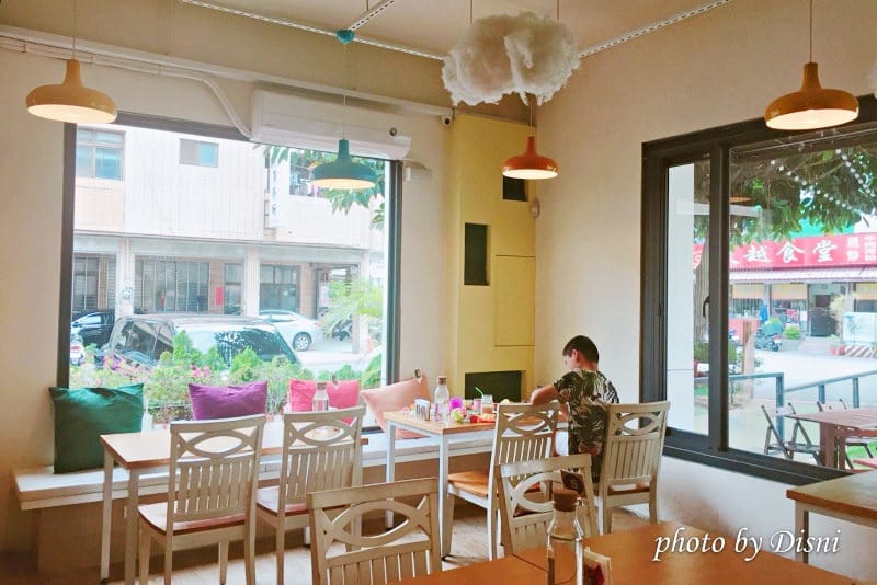 【台中親子餐廳】稞枓咖啡廚房熱門親子餐廳推薦,溜滑梯、沙坑、戶外遊戲區、室內遊戲區 - 第8張圖 1-7