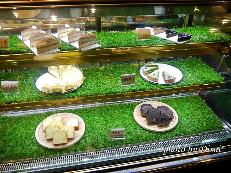 【台中東區美食】那個那個咖啡台中秀泰站前店推薦好去處,位在小書房內的文青咖啡廳 - 第3張圖 1-2