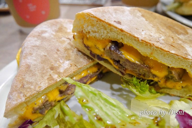 【台中東區美食】那個那個咖啡台中秀泰站前店推薦好去處,位在小書房內的文青咖啡廳 - 第9張圖 1-8