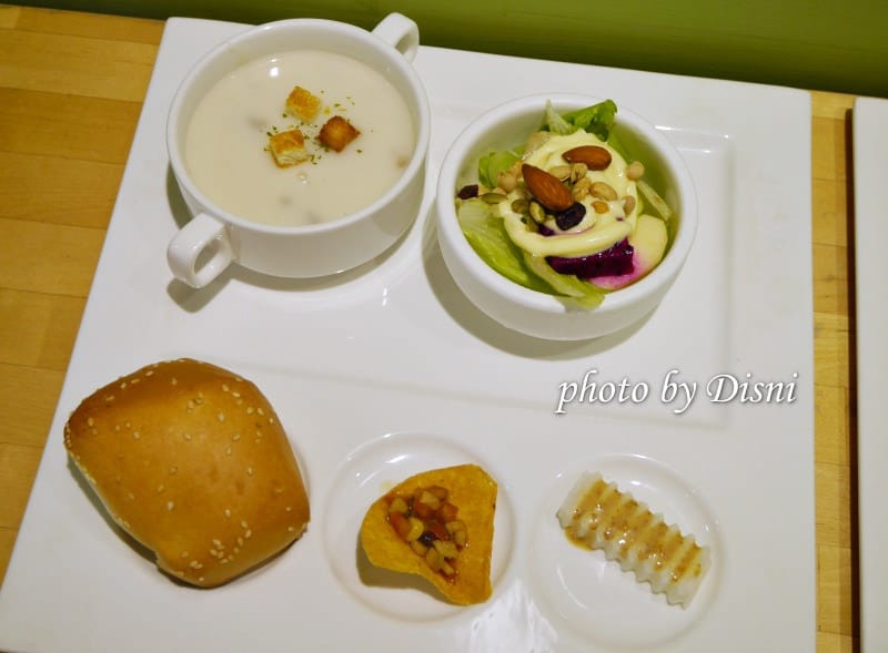 【台中美食】懷特廚房White Kitchen 中國醫附近素食無國界料理,吃過最不像素食的素食 超好吃 - 第9張圖 1-9