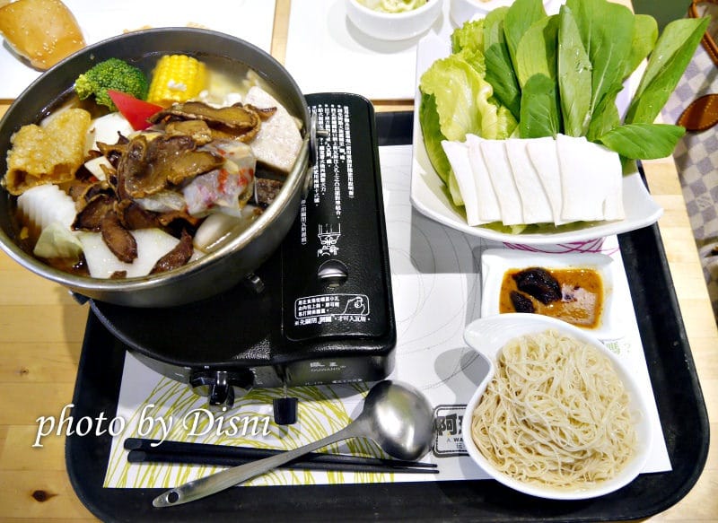 【台中美食】懷特廚房White Kitchen 中國醫附近素食無國界料理,吃過最不像素食的素食 超好吃 - 第10張圖 2-1