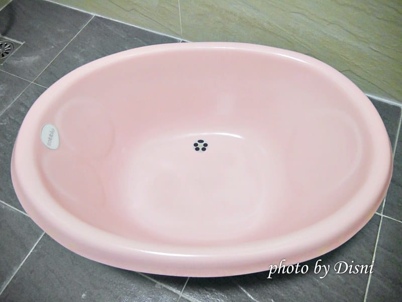 【寶寶用品】Sobble棉花糖保溫澡盆幫寶寶洗澡的好幫手,醫療級材質嬰幼兒澡盆推薦 - 第4張圖 1-3