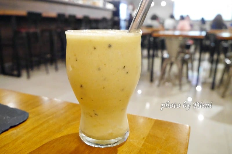 【美食】內湖Mastro Cafe超美味,大推戰斧豬排、肋眼牛排、舒芙蕾鬆餅什麼都好吃 - 第17張圖 P1620154