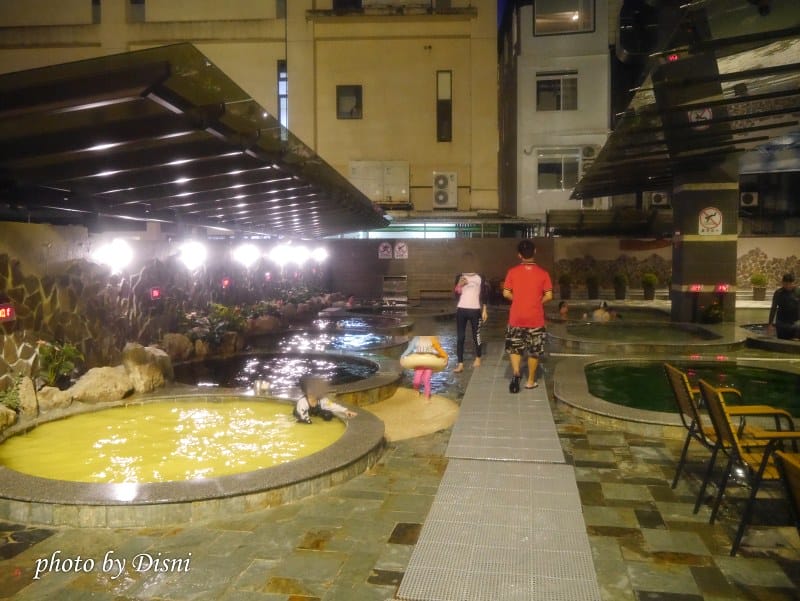 【宜蘭住宿】親子旅行兩天一夜 川湯春天旗艦館 超新開幕,礁溪火車站旁 設施滿滿完全不用出門 兒童遊戲室/泡湯戲水區/豐富buffet餐點 - 第80張圖 3-7 P1630034