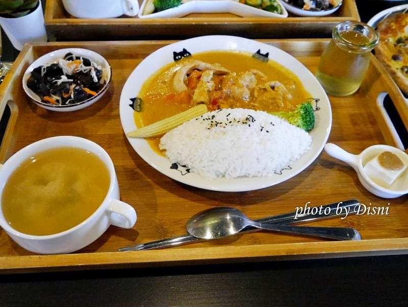 【宜蘭美食】熊與喵咖啡 文青網美風格輕食咖啡廳,餐點好吃環境舒適 親子遊戲休息地點 - 第19張圖 2-4