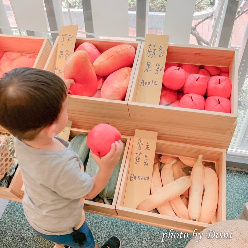 台中免費親子好去處:童書圖書館、眾多熱門玩具、超大型廚房及菜市場仿真食材,質感好、人員親切、環境美又舒服 - 第34張圖 2-7 S__164945942