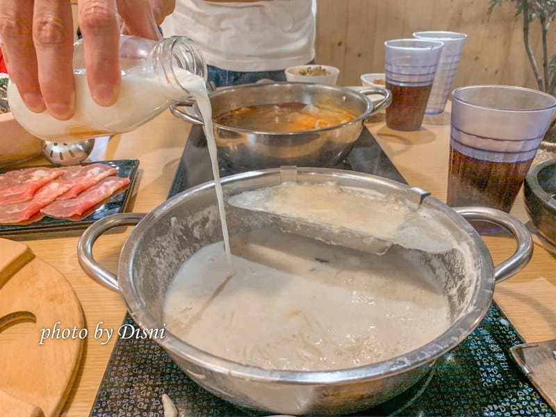 【台中美食】鍋裡.鍋物霧峰熱門排隊火鍋店,高cp值吃超飽IG打卡/網美店