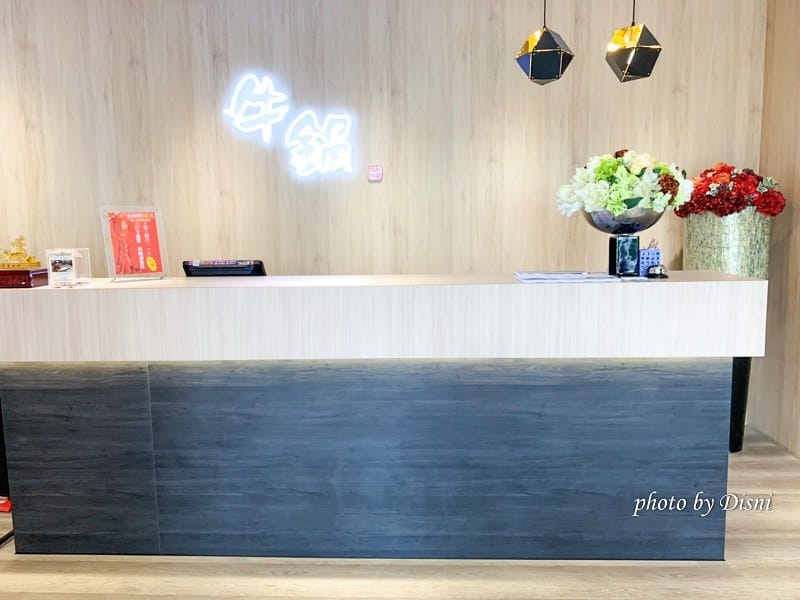 【台中大里美食/景點】牛鍋私藏鍋物豐盛火鍋美味湯頭,環境寬敞免費停車超推薦 - 第3張圖 1-2
