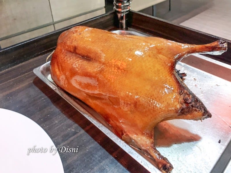 【台中南屯美食】鴨片館-一鴨八吃超夯超大烤鴨桌邊片鴨秀,平價合菜cp值超高近Costco - 第17張圖 2-1 S__194068497