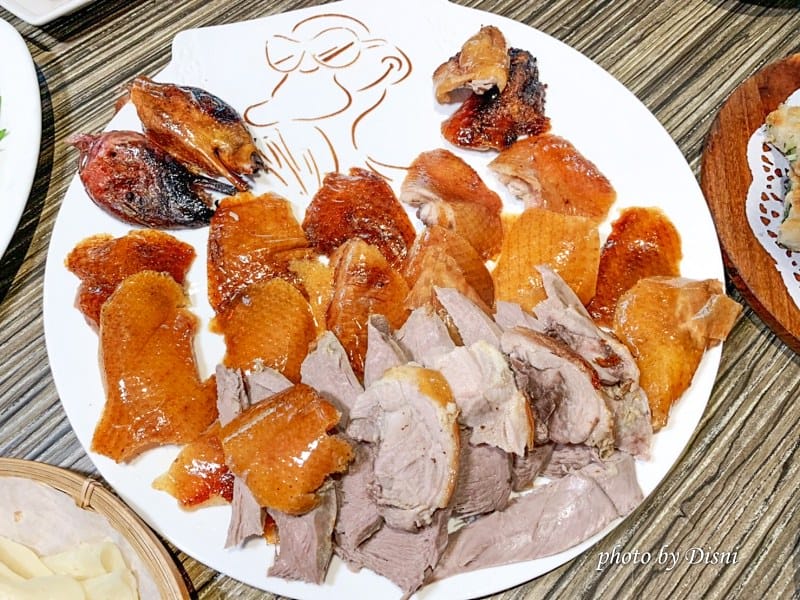 【台中南屯美食】鴨片館-一鴨八吃超夯超大烤鴨桌邊片鴨秀,平價合菜cp值超高近Costco - 第22張圖 2-4
