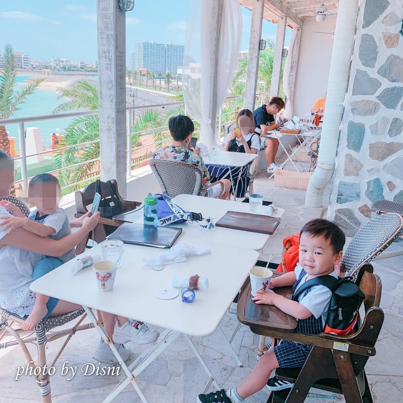 【日本遊記】一打一沖繩親子自由行Day3美國村下午茶Seaside Cafe Hanon/AEON永旺買藥妝/大國藥妝/ARICCIA晚餐pizza沖繩美食/美國村住宿
