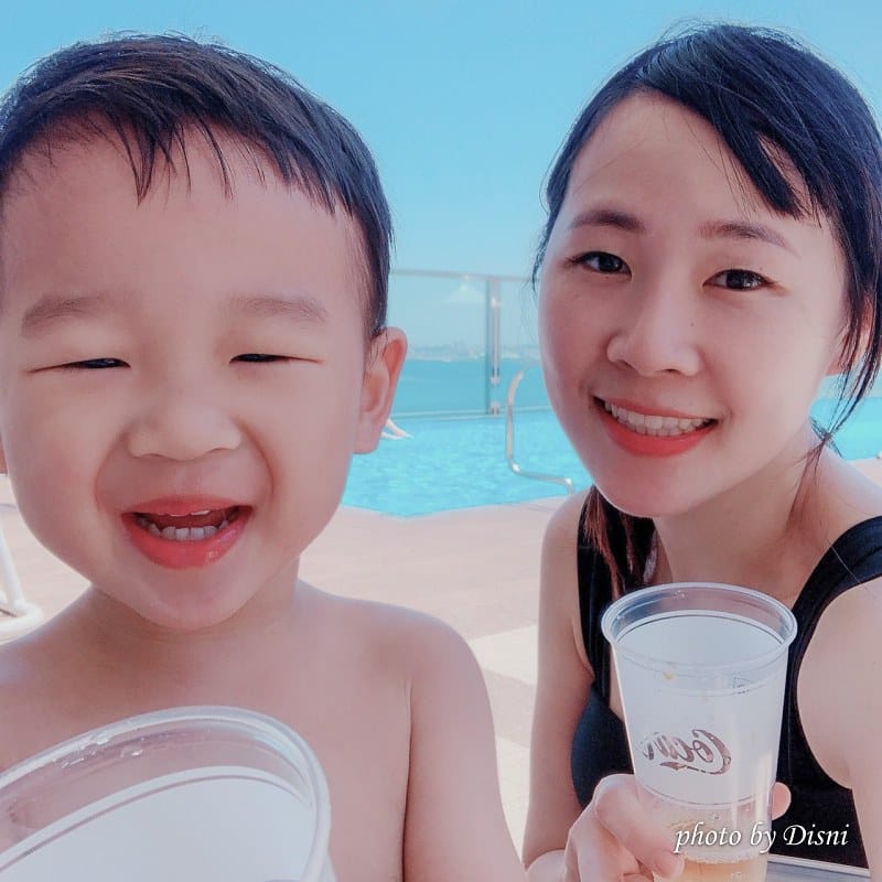 【日本遊記】一打一沖繩親子自由行Day4美國村Vessel Campana游泳池/永旺夢樂城來客夢/AEON永旺買藥妝/豬肉蛋飯糰/JettaBurger沖繩美食/美國村住宿 - 第26張圖 1-5 S__197533722