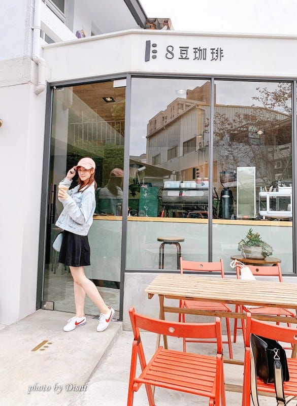 【台中西區美食】8豆珈琲純白小清新咖啡廳,來自彰化的人氣排隊咖啡IG打卡/菜單 - 第2張圖 1-1