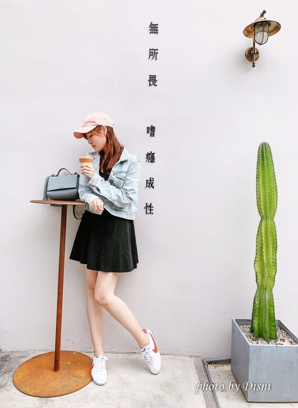 【台中西區美食】8豆珈琲純白小清新咖啡廳,來自彰化的人氣排隊咖啡IG打卡/菜單 - 第5張圖 1-4