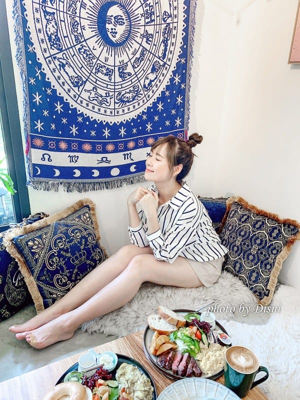 【台中西區美食】飪荇咖啡Renxing CAFE大份量平價美味早午餐,高質感裝潢擺飾奢華咖啡廳IG打卡/菜單 - 第9張圖 1-3-0